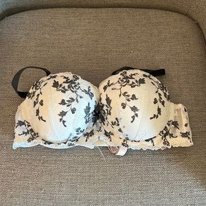 Victoria’s Secret Dream Angels bra